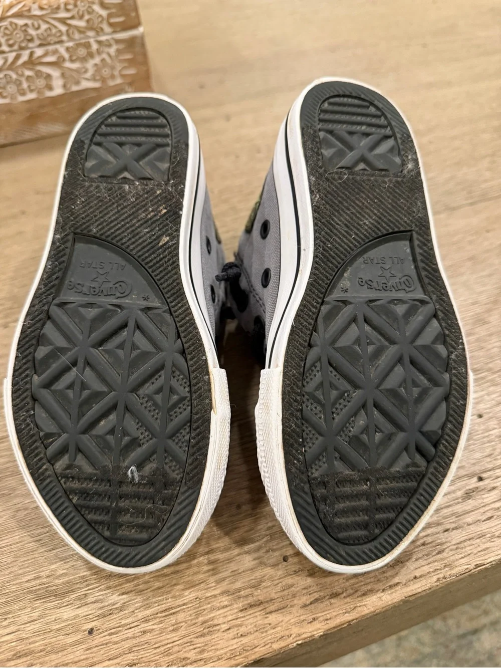 Converse Axel Kids Slip On Mid Top Sneakers with Green Lining